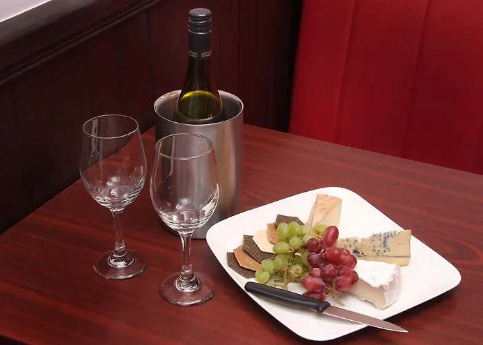 The Old Imperial Отель