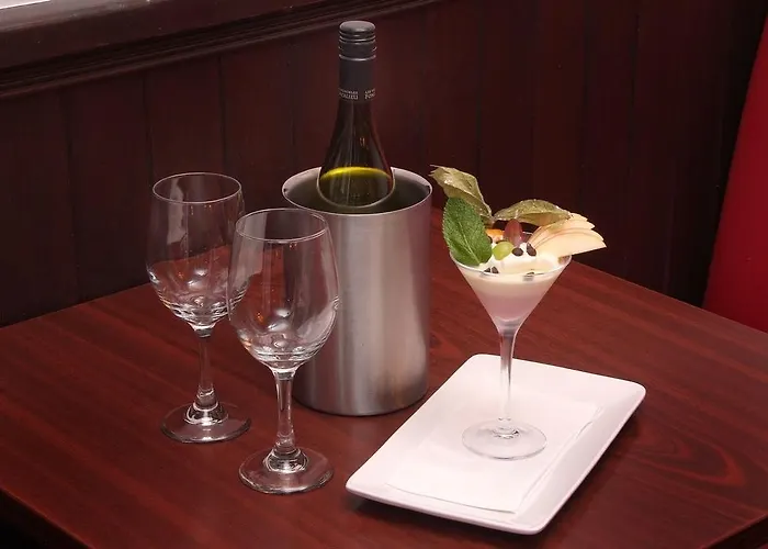 Отель The Old Imperial 3*