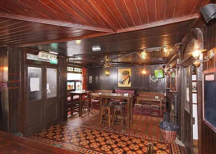 Отель The Old Imperial 3*