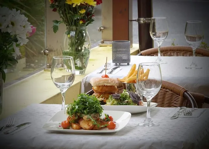 Отель The Old Imperial Йол